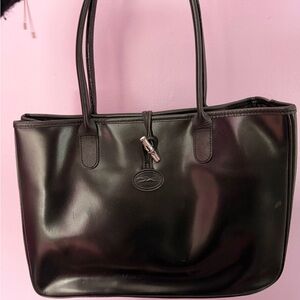 PEELING - Longchamp Sleek Black Leather Tote Bag